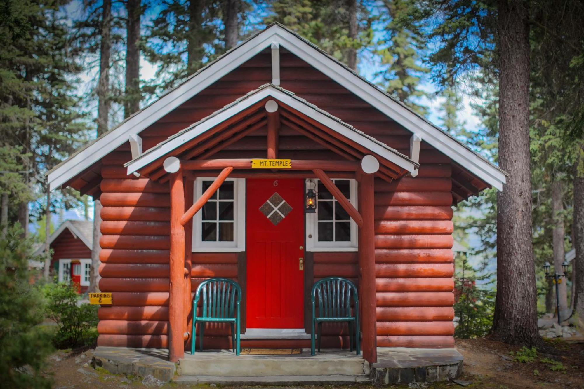 Paradise Lodge And Bungalows Lake Louise Exterior photo